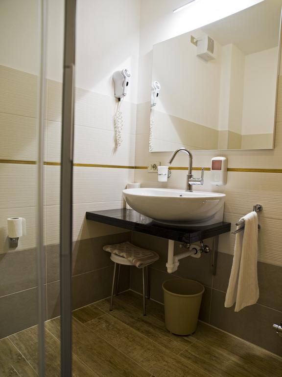 Engel Hotel 3*