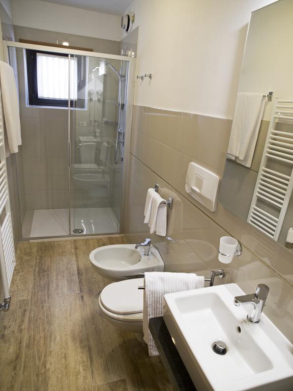 Engel Hotel 3*